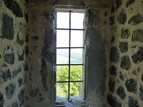 Die Weidelsburg bei Naumburg (Foto: Karl-Franz Thiede)